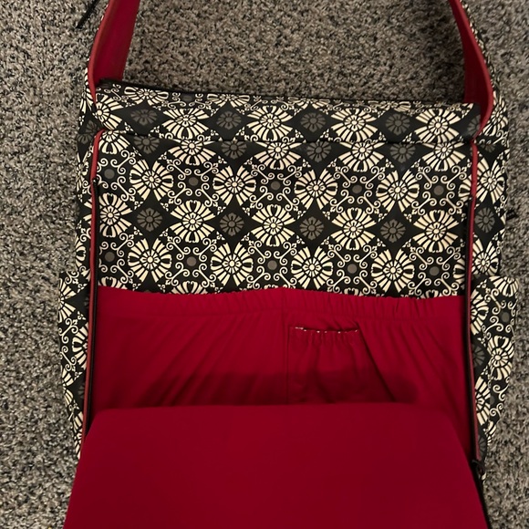Petunia Pickle Bottom Patterned Diaper Bag w/ Strap in Black & White & Red - Picture 5 of 12